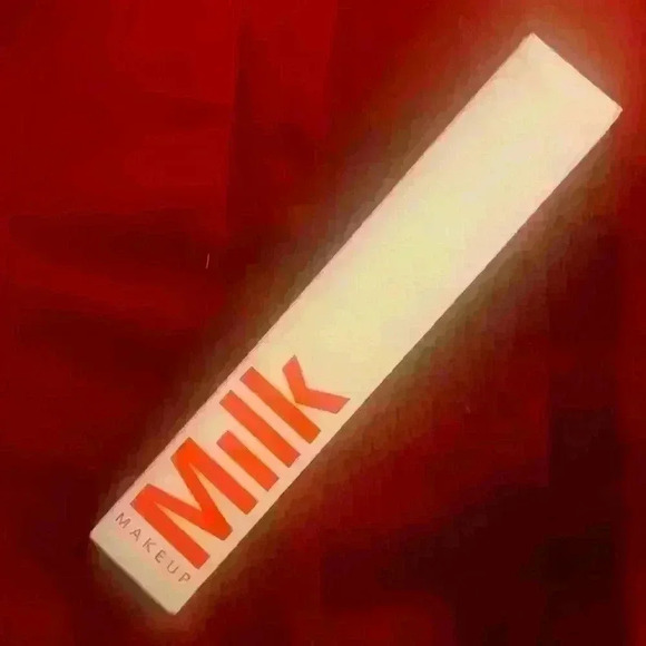 Milk Makeup Mascara - Picture 1 of 2